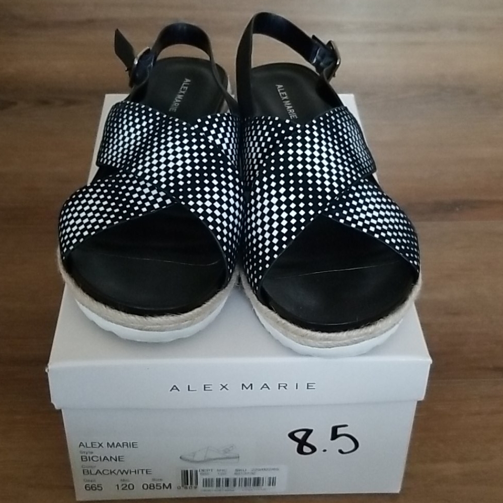 Alex marie EUC sandals